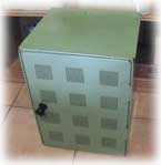 A green tin small food safe.
